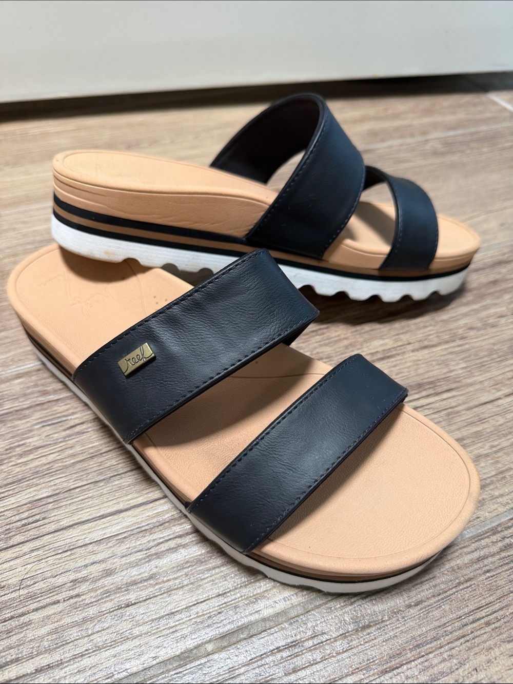 Reef Women’s Black Double-Strap Slide Sandals with Tan Footbed size 9